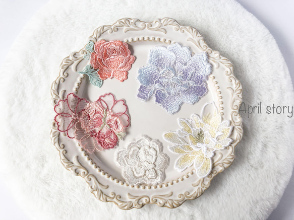 【6枚入り　花のアップリケの福袋】モチーフ　ケミカル レース　刺繍　手芸 1枚目の画像