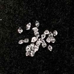 ハーキマーダイヤモンド＊XXSサイズ＊3.5センチ＊23〜25個程度 3枚目の画像