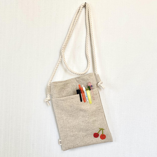 リネンさくらんぼ刺繍のサコッシュ サコッシュ RSmom 通販 13480945