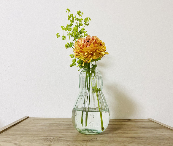 ひょうたん型のガラスのフラワーベース 一輪挿し・花瓶・花器 jewegla