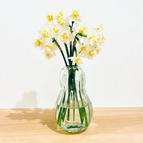 ひょうたん型のガラスのフラワーベース 一輪挿し・花瓶・花器