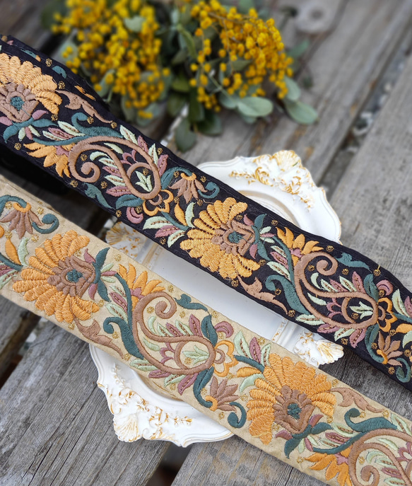 インド刺繍リボンno.123 (ハンドメイド素材・25cm・チロリアンテープ  