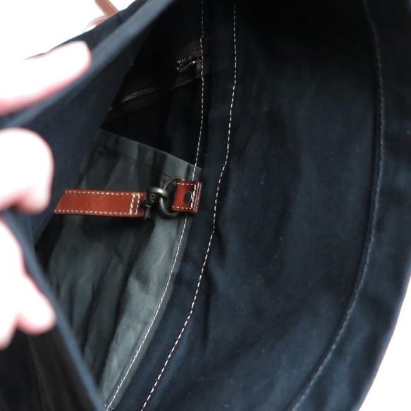 石蠟帆布背包“優勢”黑色 第10張的照片