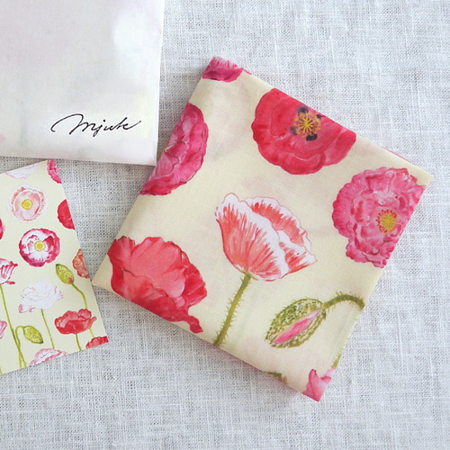 52cm スカーフハンカチ「Poppy」 ハンカチ・手ぬぐい mjuk 通販