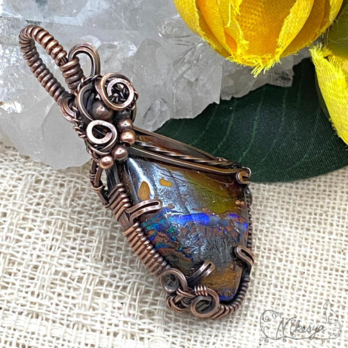オパールのペンダントトップ　シルバーアクセサリー　ワイヤーラッピング オパールのペンダントトップシルバーアクセサリーワイヤーラッピング