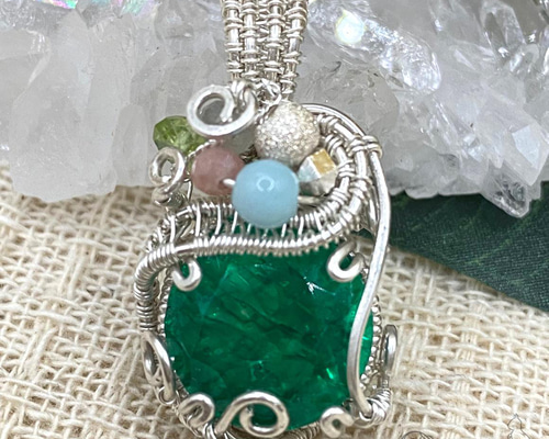 Silver999】エメラルドのペンダントトップ【ワイヤーアクセサリー