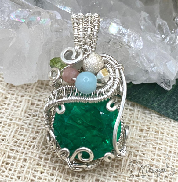 Silver999】エメラルドのペンダントトップ【ワイヤーアクセサリー