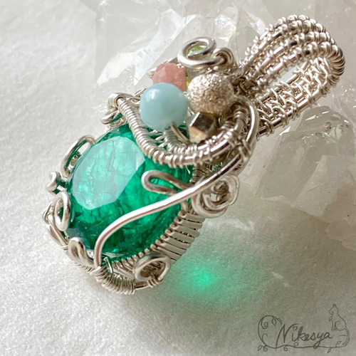 Silver999】エメラルドのペンダントトップ【ワイヤーアクセサリー