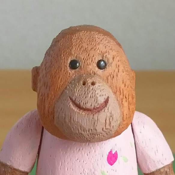 特集掲載【桜ハンドメイド2022】オランウータン　さくらおもち　木製　可動人形　動物 7枚目の画像