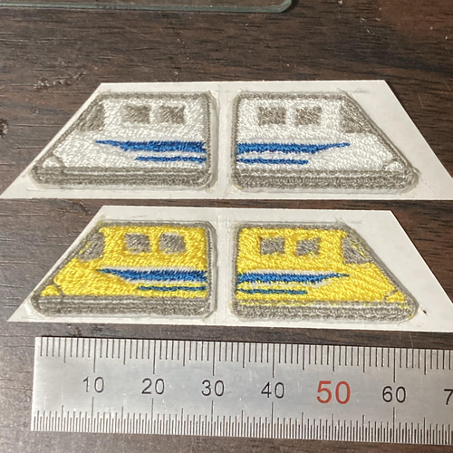 送料無料】左右が分かる！ 小さい新幹線 ミニシールワッペン ドクター