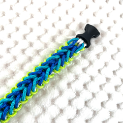[キット]#289パラコード犬首輪（＃101修正版）白・青・ブルー・グリーン・の小型犬首輪 5枚目の画像