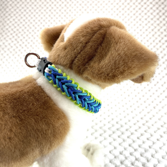 [キット]#289パラコード犬首輪（＃101修正版）白・青・ブルー・グリーン・の小型犬首輪 10枚目の画像