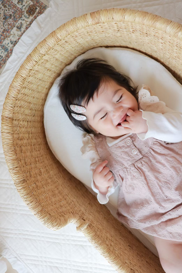 【2点セット】リバティくるみパッチンピン オーバル　❀　髪飾り　ヘアピン　ファーストバースデー　誕生日　プレゼント 4枚目の画像