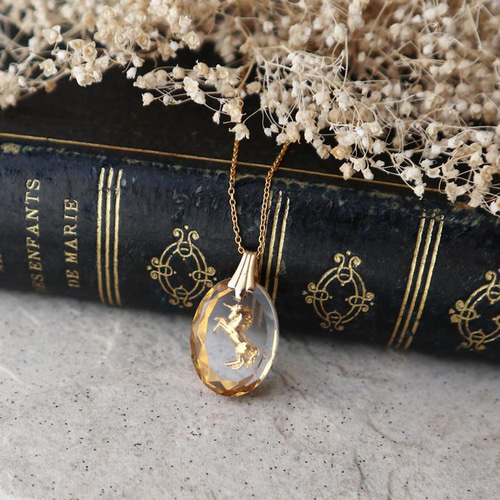 ドイツ製ヴィンテージ！ゴールドユニコーンのネックレス 1960年代 金