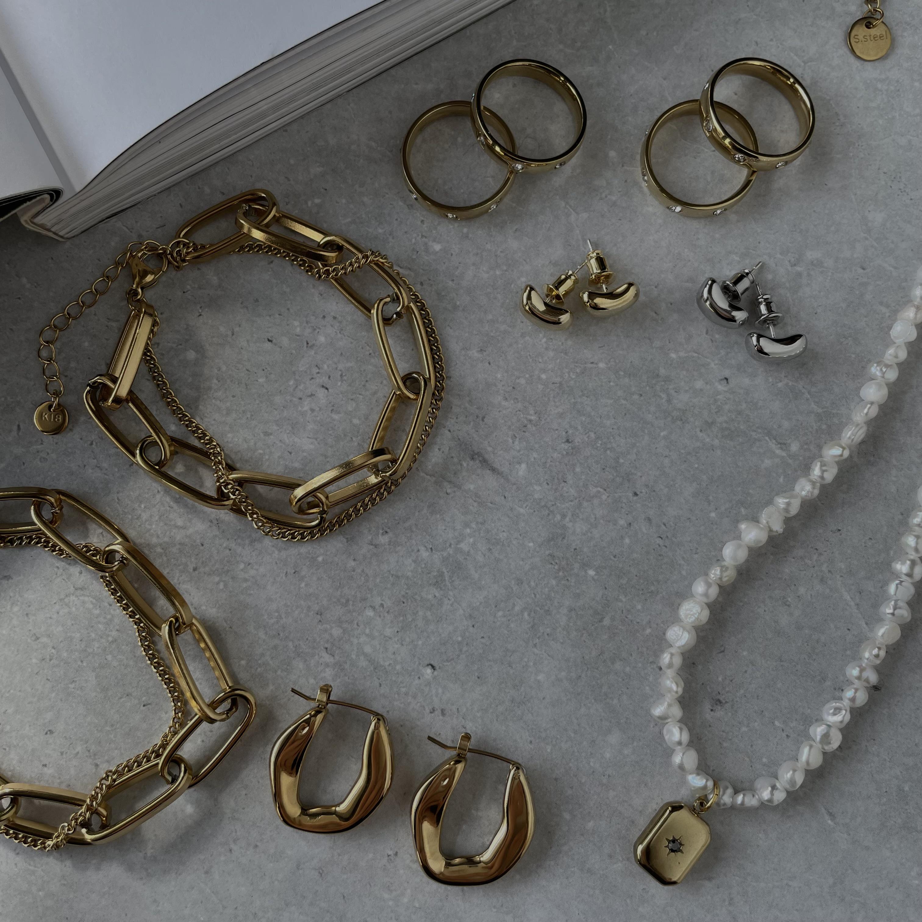 小粒バロック淡水パール ステンレスジルコニアチャームネックレス