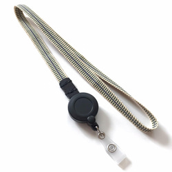 真田紐リールクリップ付ネックストラップ（黒色ヌメ革・緑色遠州柄