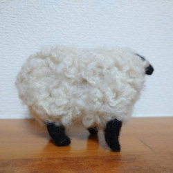 羊 ひつじ 羊毛フェルト  置き物 オブジェ 4枚目の画像
