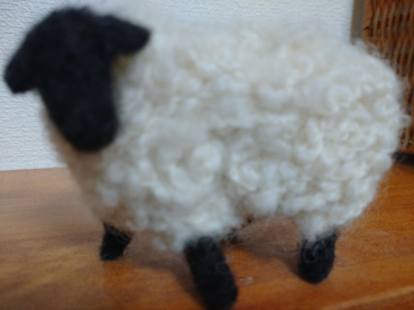 羊 ひつじ 羊毛フェルト  置き物 オブジェ 7枚目の画像