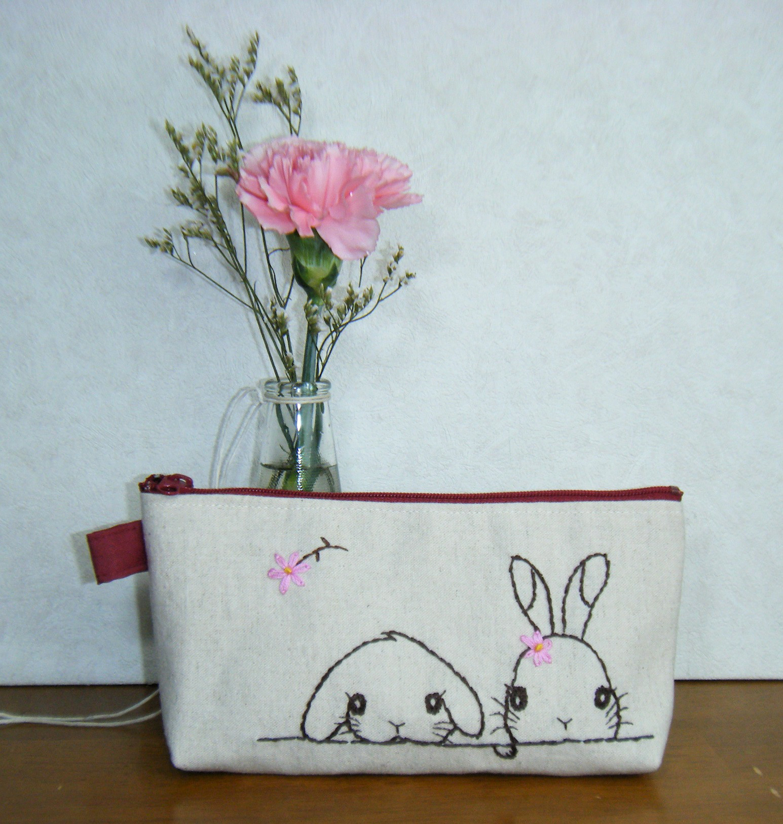 うさぎ刺繍少し大き目ペンケース（生成り） ペンケース R's