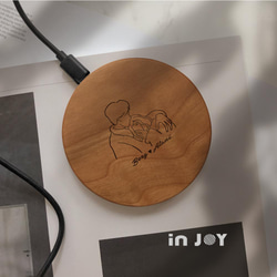 客製化禮物 簡約似顏繪 木質無線充電器 Wireless Charger 第1張的照片