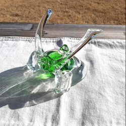 兜の置物*透明✕緑 (吹きガラス)*端午の節句*5月 3枚目の画像