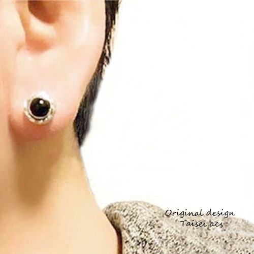 かっこいいブラックオニキスパイプロングピアスチャーム＊ 11/28午後値上げ実施】 K18 オクロス オニキス ピアス レディース