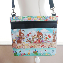 ☆アレキサンダーヘンリー(魔女柄) ☆ショルダーバッグ ☆A4サイズも