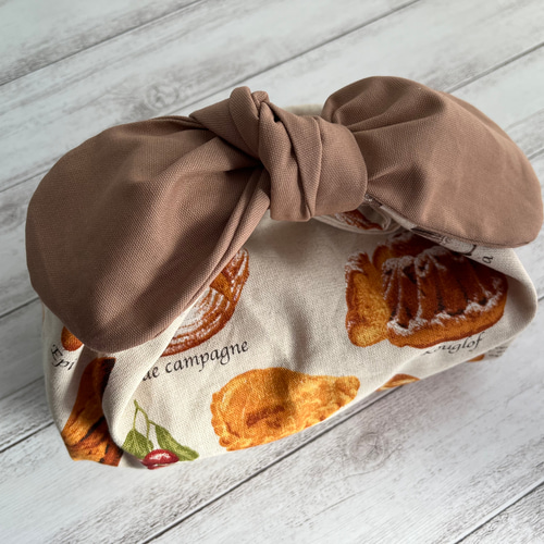 送料無料】かわいいリボンのお弁当袋（パン柄） 巾着袋 4 leaf