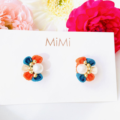 つまみ細工ピアス ピアス（スタッド・一粒） mimi 通販｜Creema 