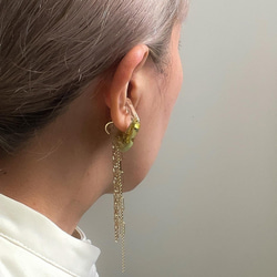 2way earcuff【green×gold chain】 3枚目の画像