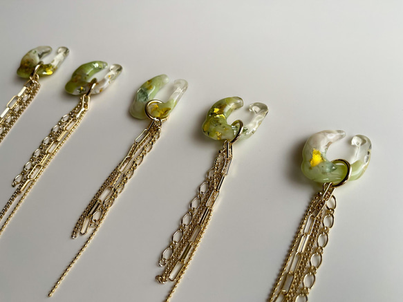 2way earcuff【green×gold chain】 4枚目の画像