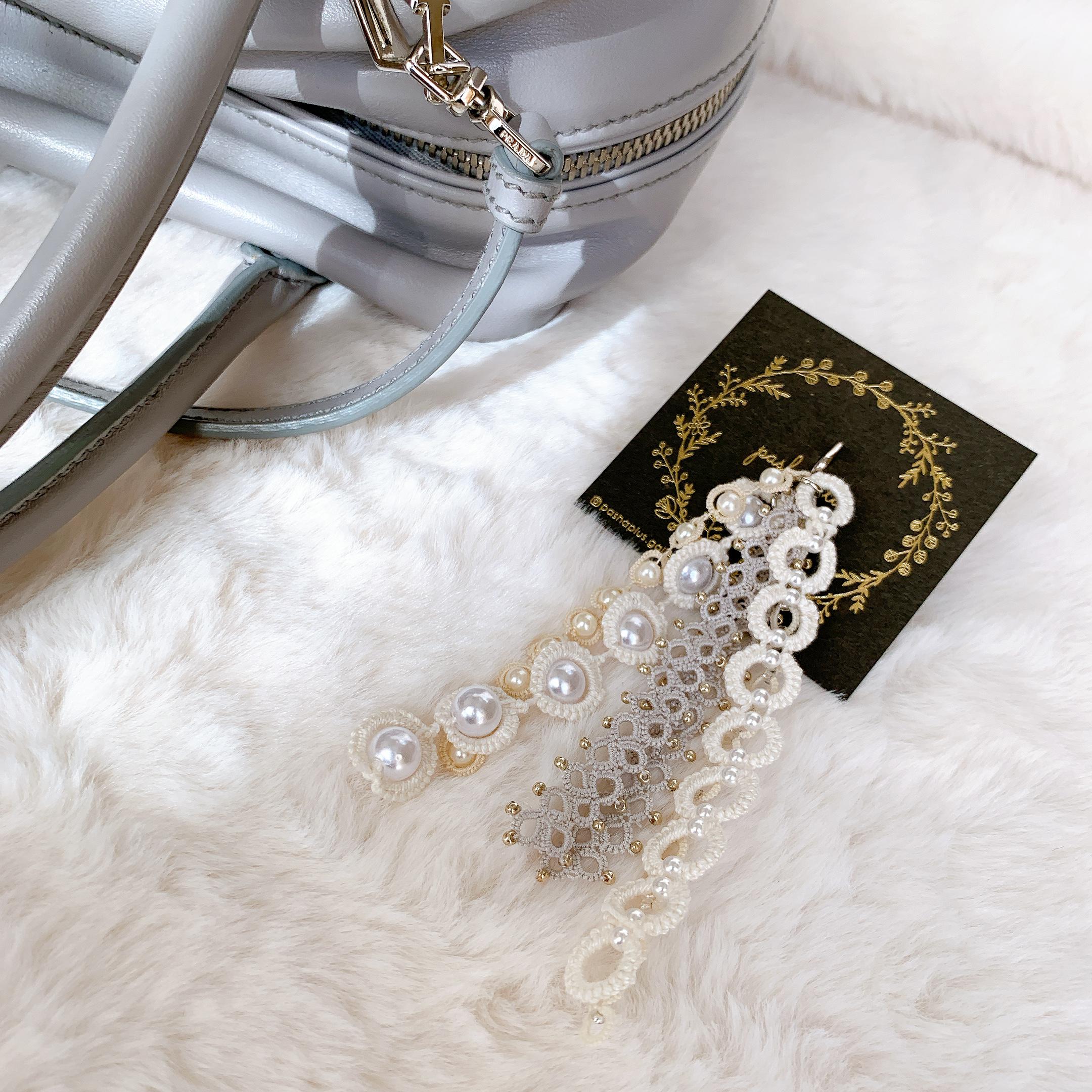 ポニーフック レース&ビーズハンドメイド品 ブラック系