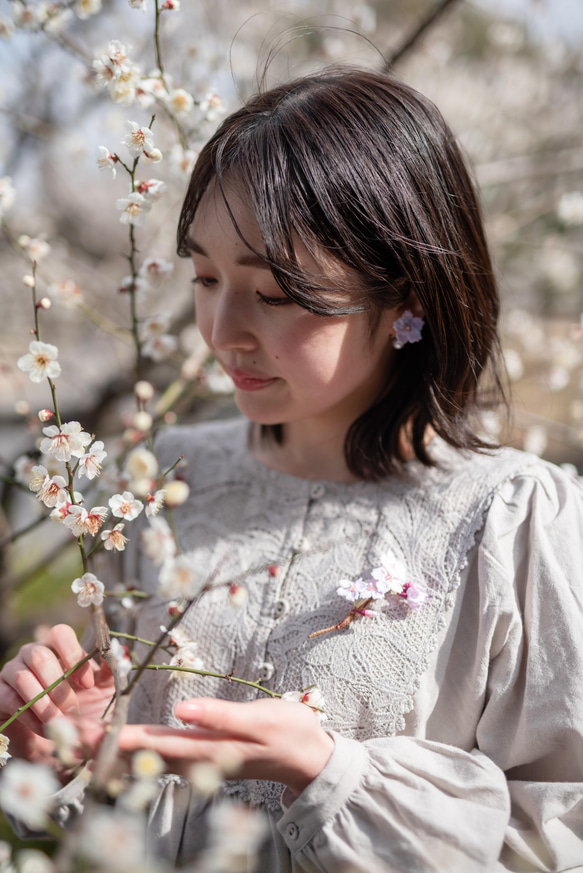【受注制作】春の福袋2022　ブローチ・イヤーアクセサリー　桜 ひらり（ペールピンク）　手編み　レース編み 8枚目の画像