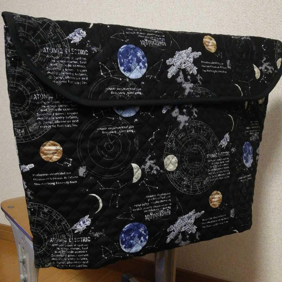 防災頭巾カバー　椅子の背もたれ用　黒人工衛星 1枚目の画像