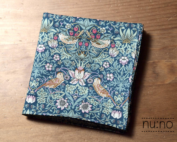 リバティのハンカチ (ストロベリー・シーフ) ハンカチ・手ぬぐい nu:no