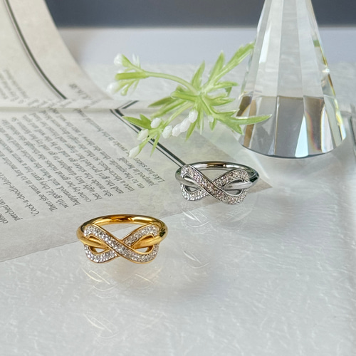 インフィニティ リング swarovski グルーデコ 指輪・リング La インフィニティ リング swarovski グルーデコ 指輪・リング La