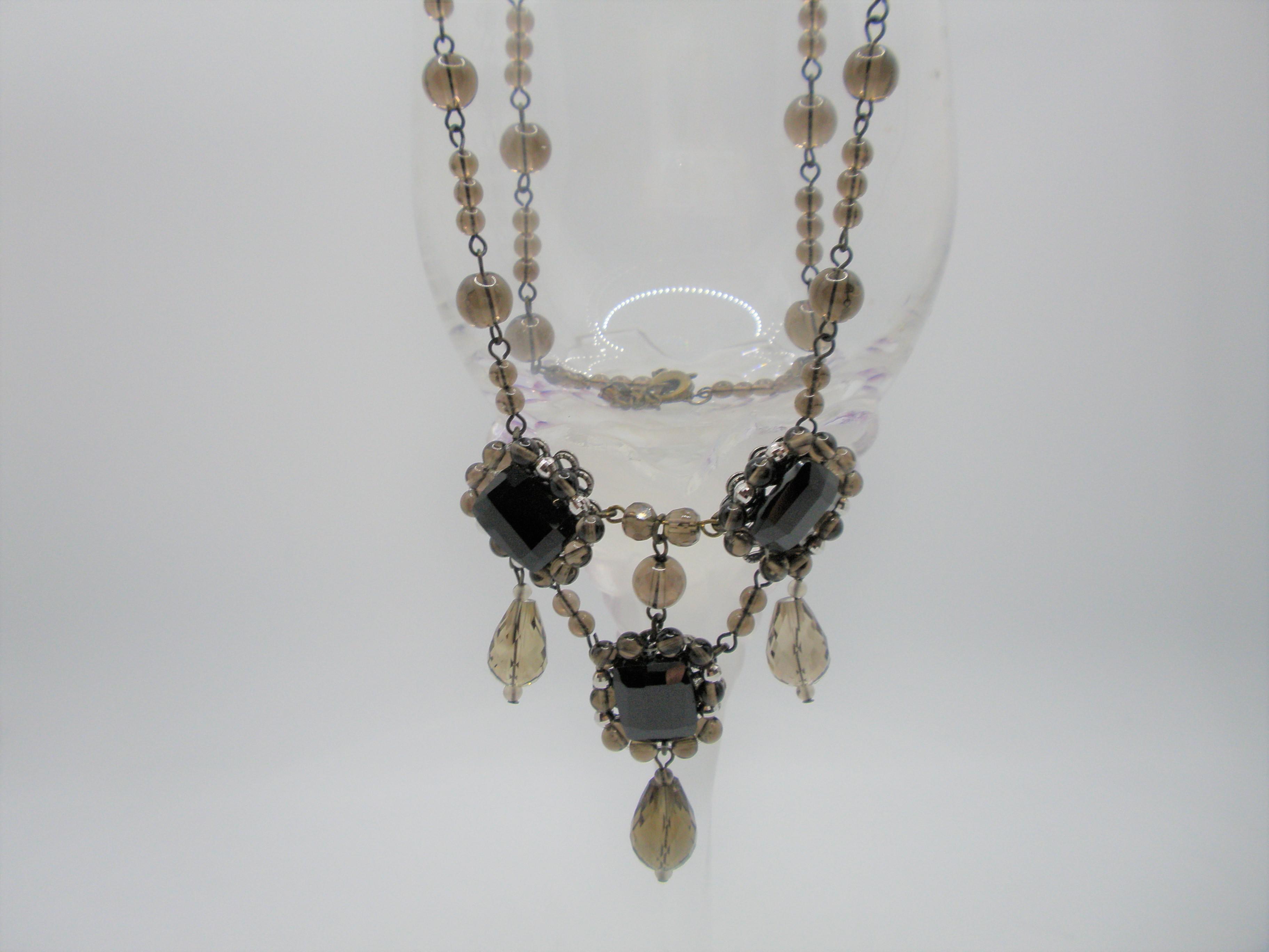 ”ブラックスピネル”のシックなネックレス