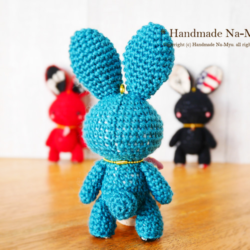 ☆即日発送☆fabric&wool☆ ウサギちゃん（青緑）立ち姿・約11cm