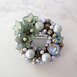 SALE 寒色系のお花ブローチ（K1082) 1枚目の画像