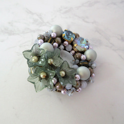 SALE 寒色系のお花ブローチ（K1082) 2枚目の画像