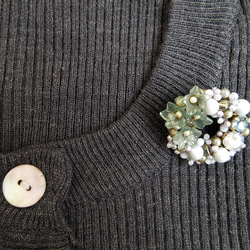 SALE 寒色系のお花ブローチ（K1082) 4枚目の画像