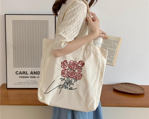 【sienne】韓国人気/薔薇トートバッグ ★ Rose rose Book Bag ★ sienne】韓国人気/薔薇トートバッグ ☆ Rose rose Book Bag