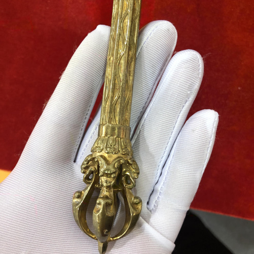 法器 鉞刀斧 宝斧 密教法具 真鍮製 33CM その他アート 財前 通販 法器 鉞刀斧 宝斧 密教法具 真鍮製 33CM その他アート 財前 通販