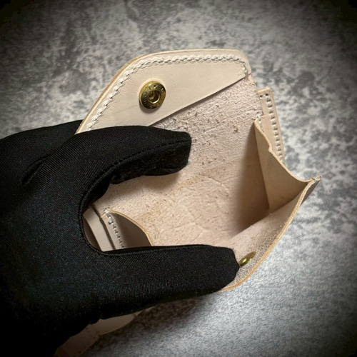 経年変化を楽しむ メンズ 二つ折り 財布 コンチョ ナチュラル アクア