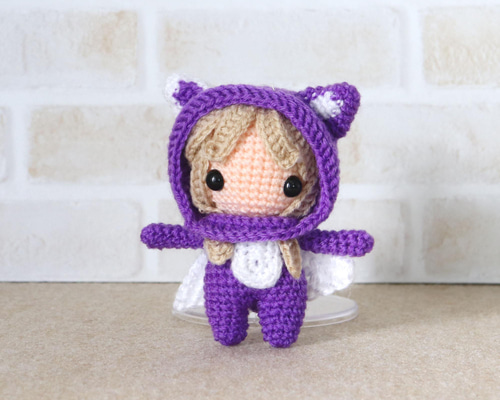 ゆるっとなあみぐるみ：紫色のキツネ着ぐるみ天使ちゃん。天使ちゃんの