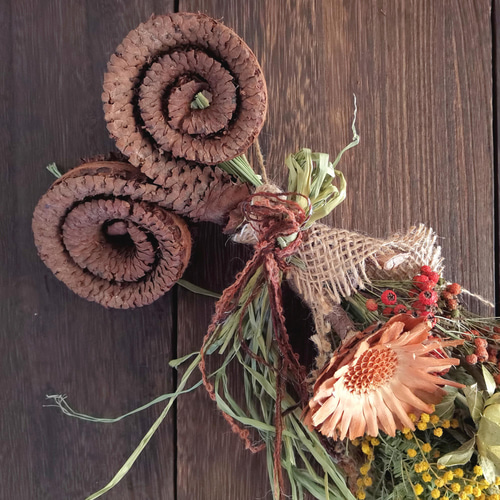 ミモザと羊の角 斜め掛けにもできるスワッグ スワッグ 花番 HANATUGAI