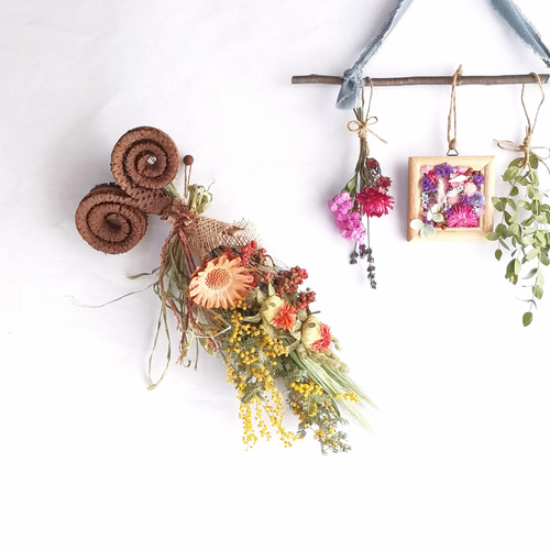 ミモザと羊の角 斜め掛けにもできるスワッグ スワッグ 花番 HANATUGAI