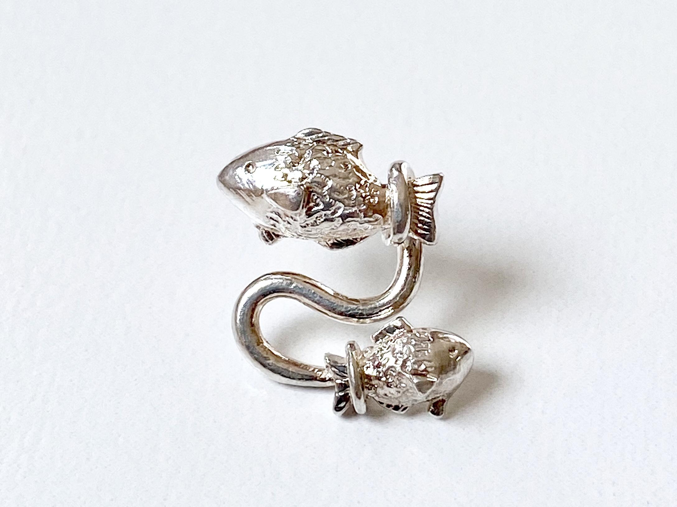 魚座のピンブローチ