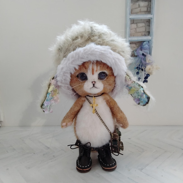 うさみみ帽子のごーぐるにゃんこ ぬいぐるみ　羊毛フェルト ねこ たれ耳うさぎ 5枚目の画像