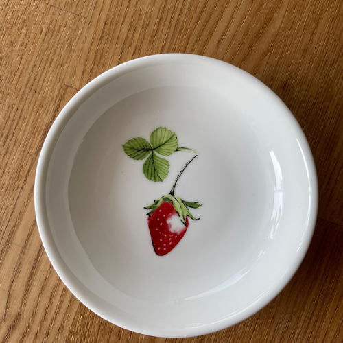 いちご食器 楽天市場】【在庫品】 stk 萬古焼 DESIGN いちご 土鍋 ＜6号